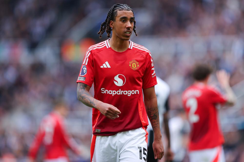 7秒连续扑出6次射门，神了！.